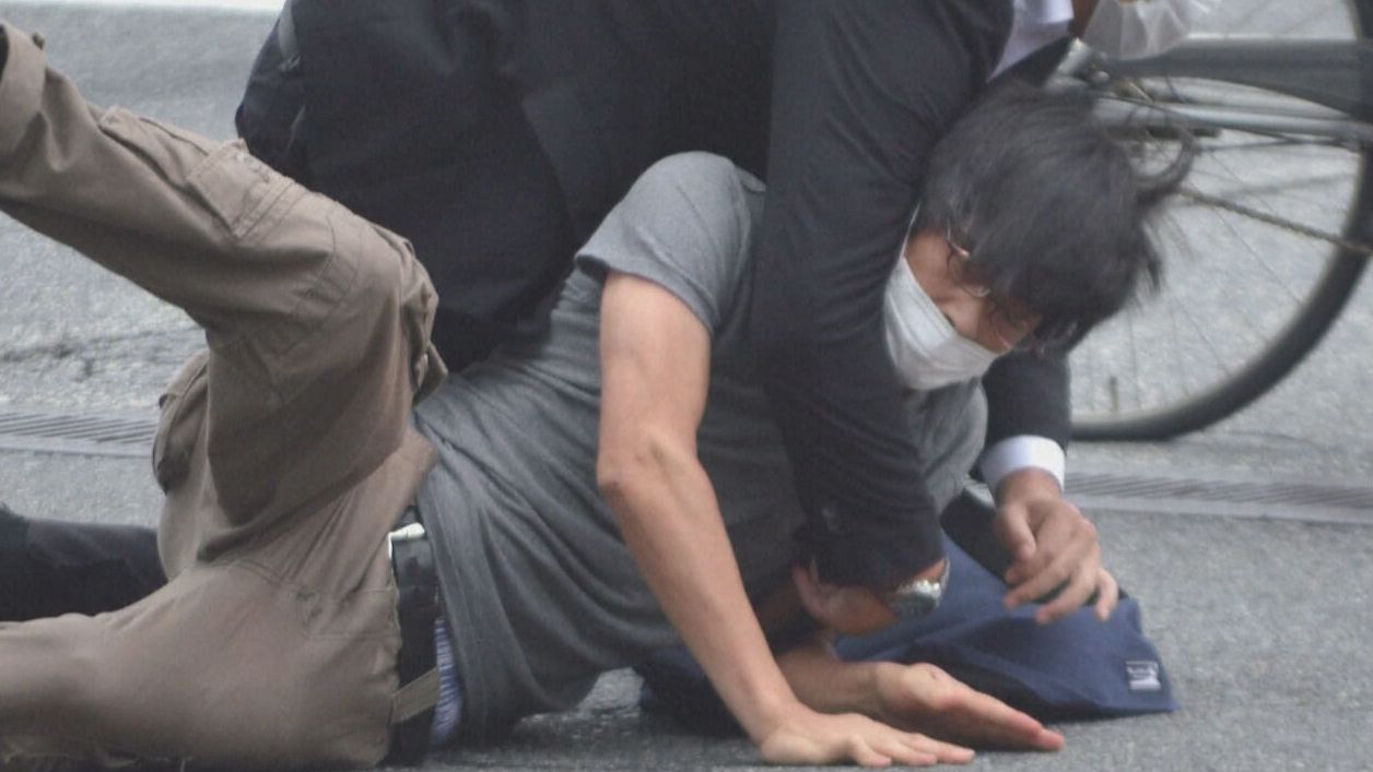 Las imágenes de la detención del autor del disparo mortal contra Shinzo Abe, ex primer ministro de Japón (Julio 2022)