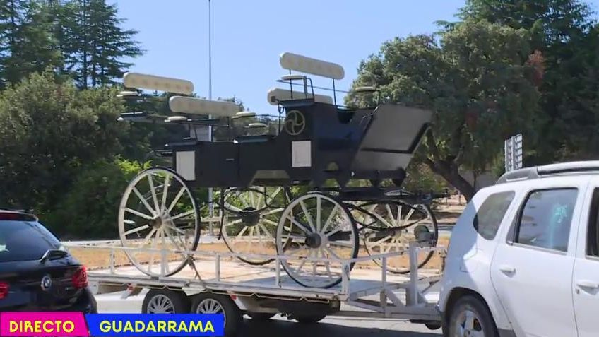 La carroza de caballos de los novios