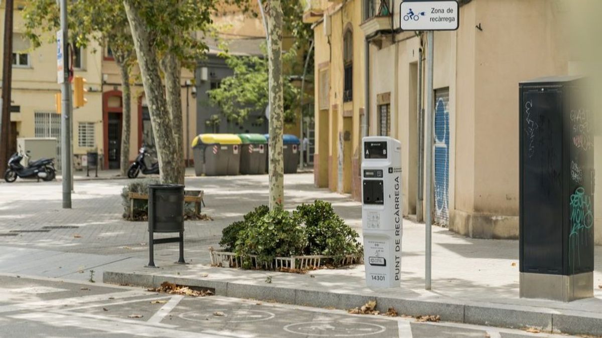 Los puntos de recarga públicos de Barcelona tienen poco uso. Los puntos de recarga públicos de Barcelona tienen poco uso.