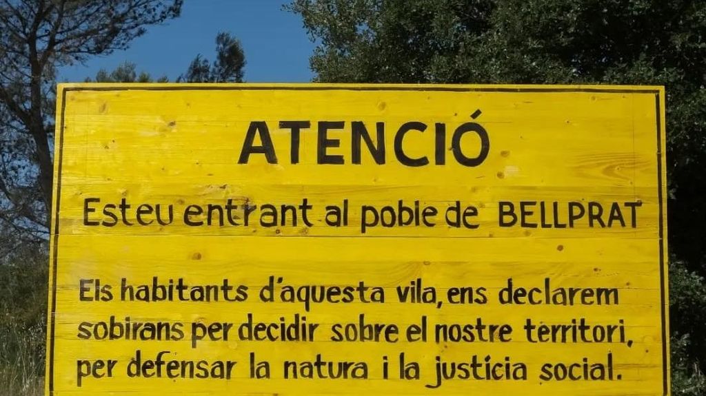 Los vecinos han instalado carteles contra las renovables