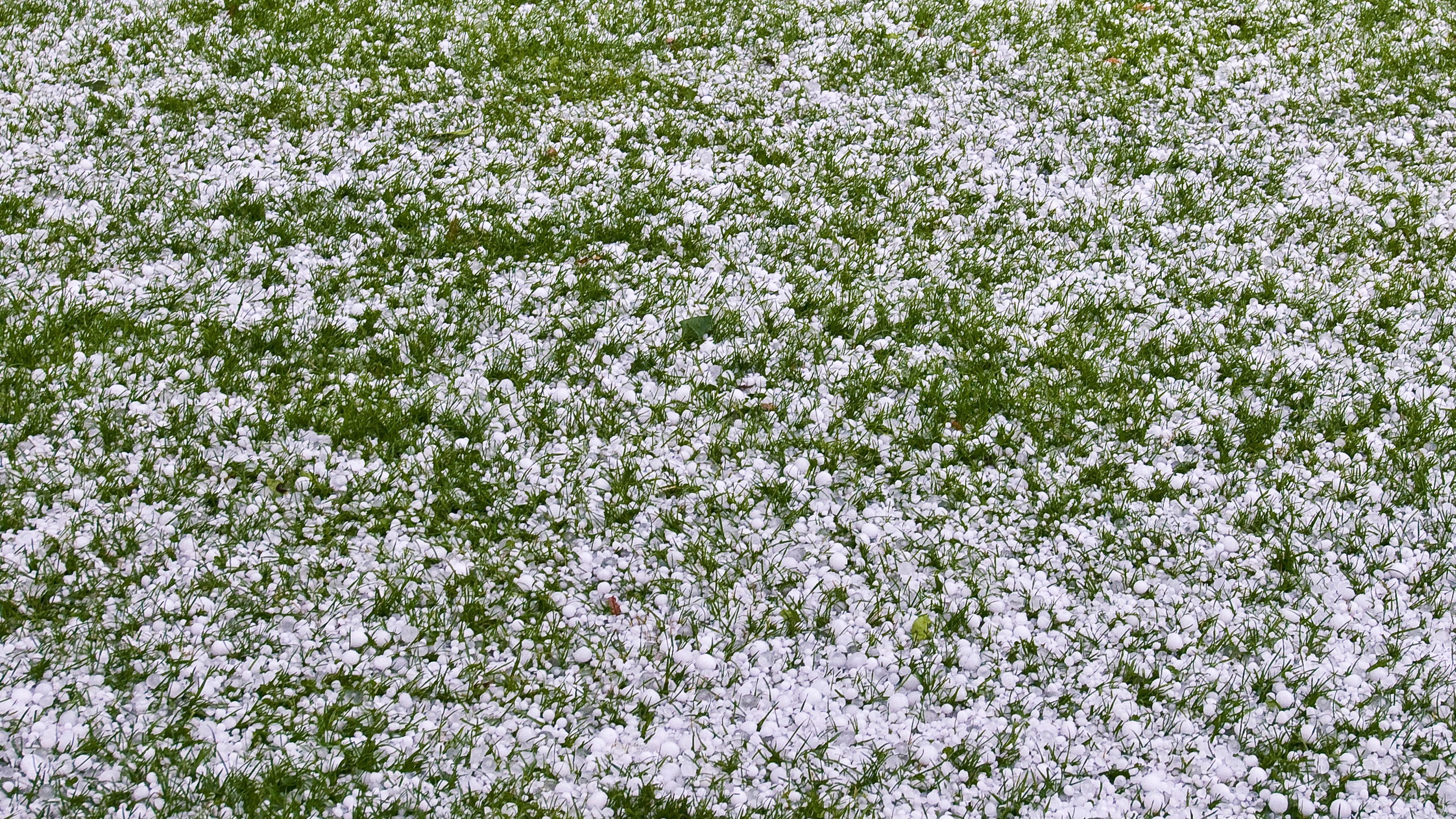 ¿Por qué graniza más en las tormentas de verano que en invierno?