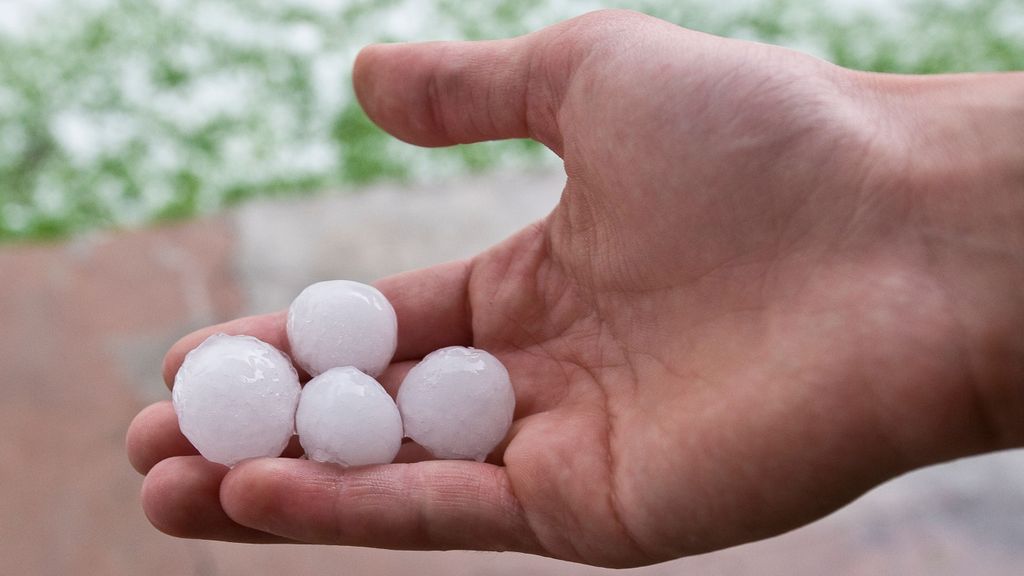 ¿Por qué graniza más en las tormentas de verano que en invierno?