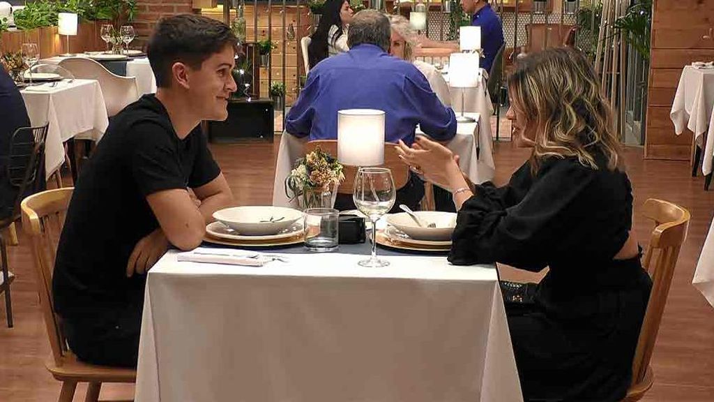 Tamara y Kiko durante su cita en 'First Dates'