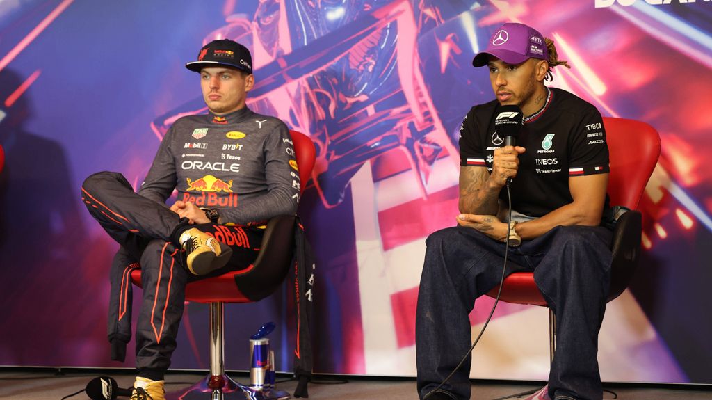 Verstappen asegura que Hamilton fue más agresivo en Copse con él que con Leclerc: "Por algo le sancionaron"