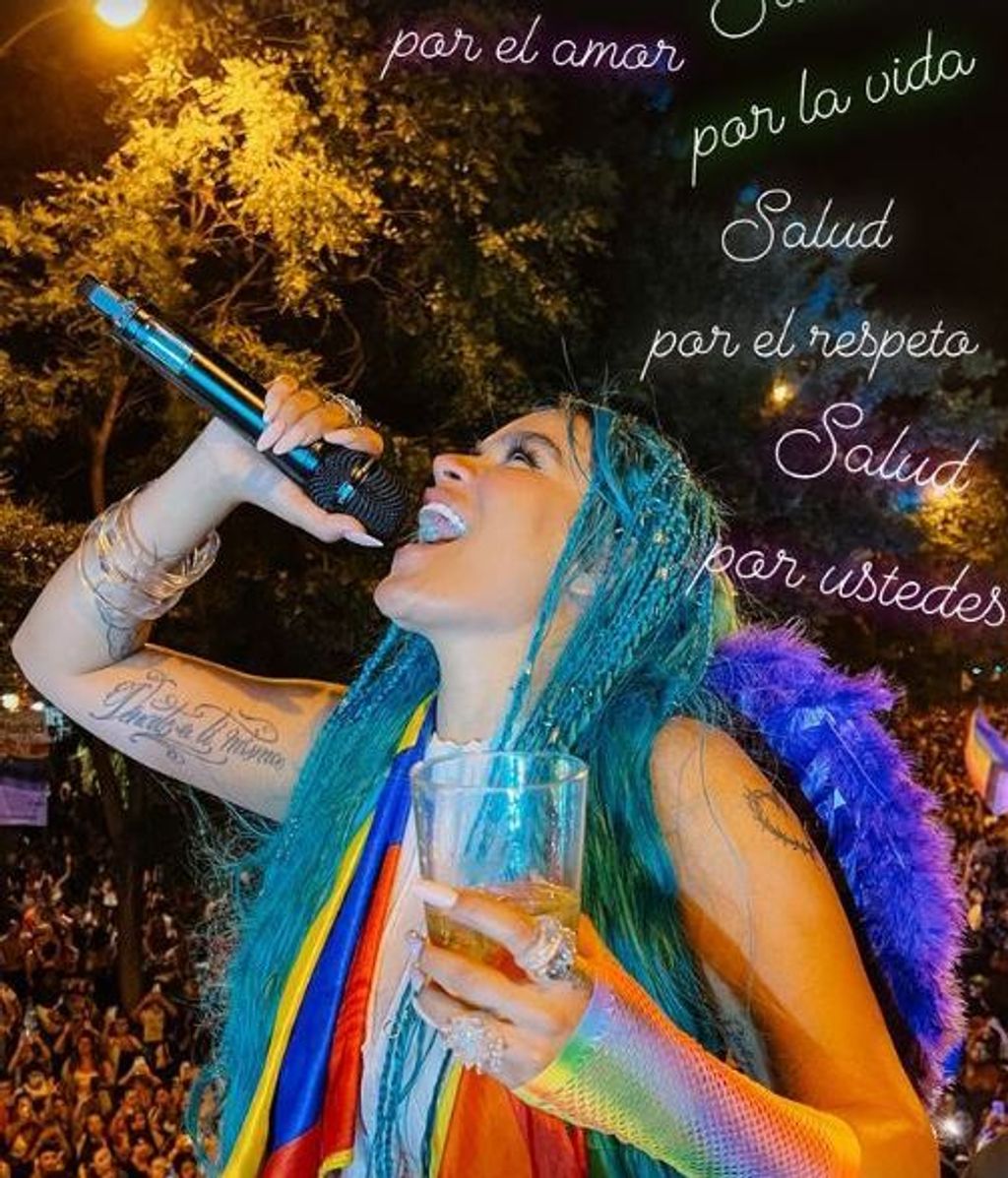 Karol G celebrando en Madrid el Orgullo LGTBIQ+