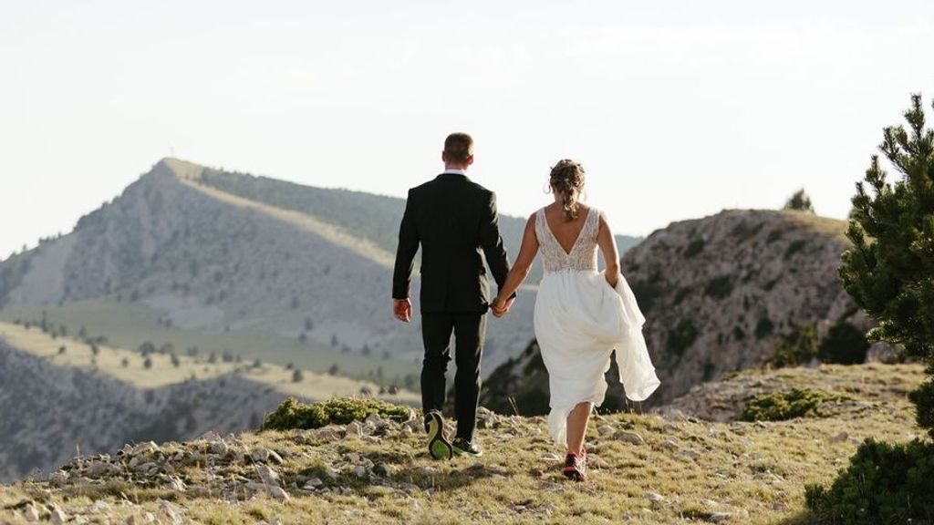 Los novios en el mirado de Querol