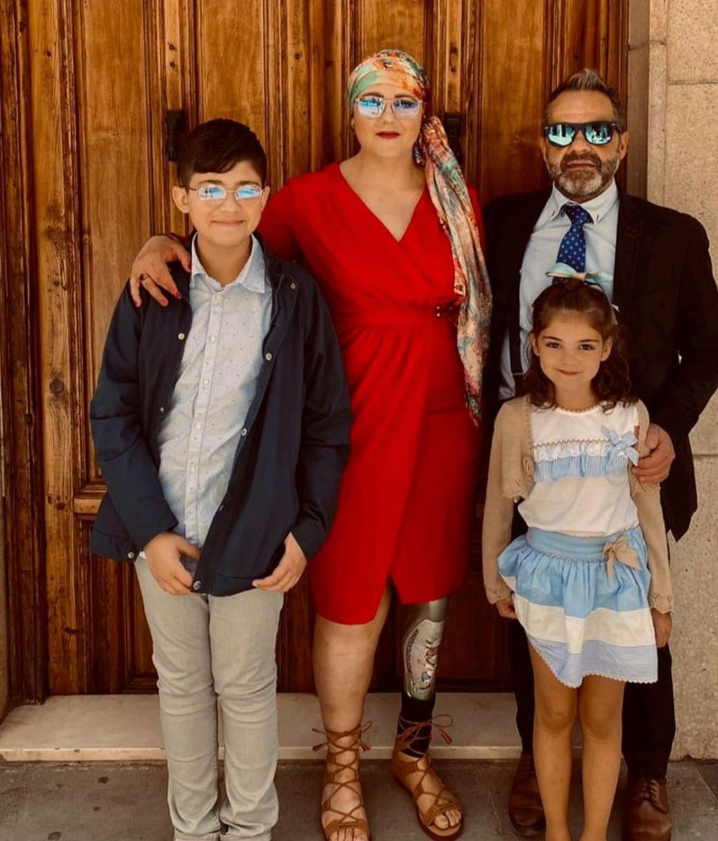 Carmen disfruta de su pierna biónica