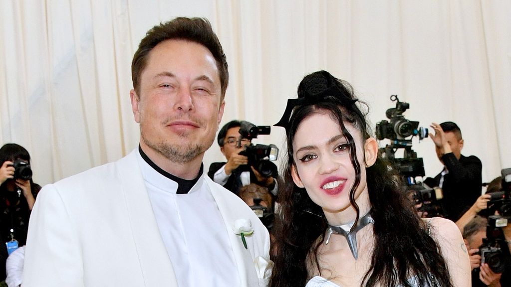 Elon Musk y la cantante Grimes son padres de dos niños.