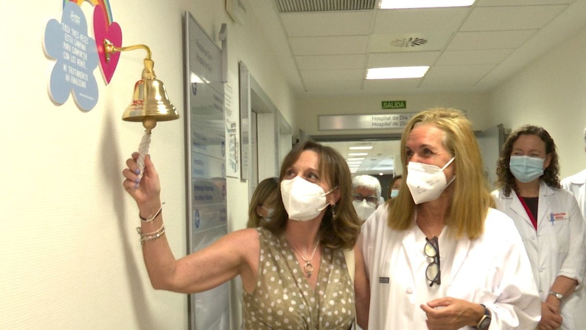 La Fe estrena las primeras campanas para que pacientes oncológicos celebren el fin de su tratamiento