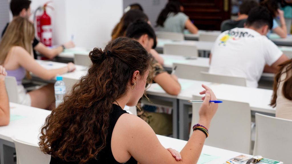 Estudiantes durante las pruebas de acceso a la universidad