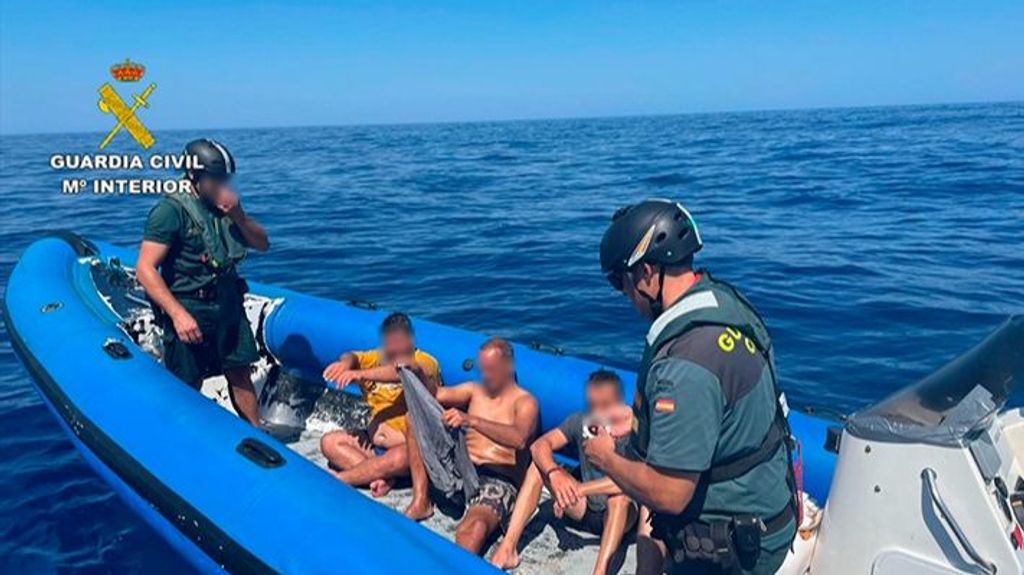 Interceptan una narcolancha con una tonelada de hachís a bordo