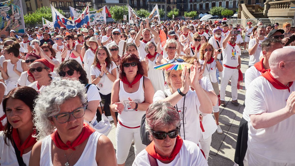 EuropaPress 4572563 asistentes concentracion contra presunta agresion sexual san fermin 2022 12 EuropaPress 4572563 asistentes concentracion contra presunta agresion sexual san fermin 2022 12