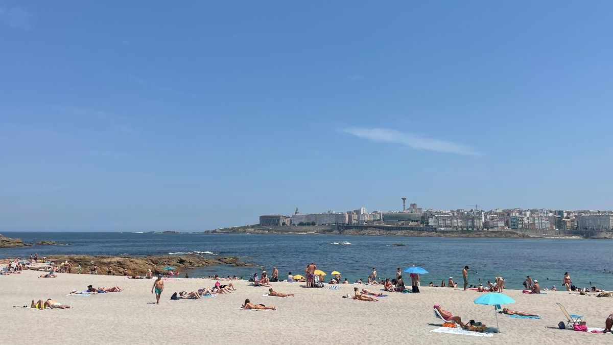 Playa de Riazor esta mañana, momentos antes del suceso Playa de Riazor esta mañana, momentos antes del suceso