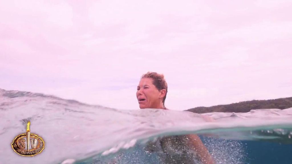 Ana Luque se lleva un gran susto en las aguas de Honduras