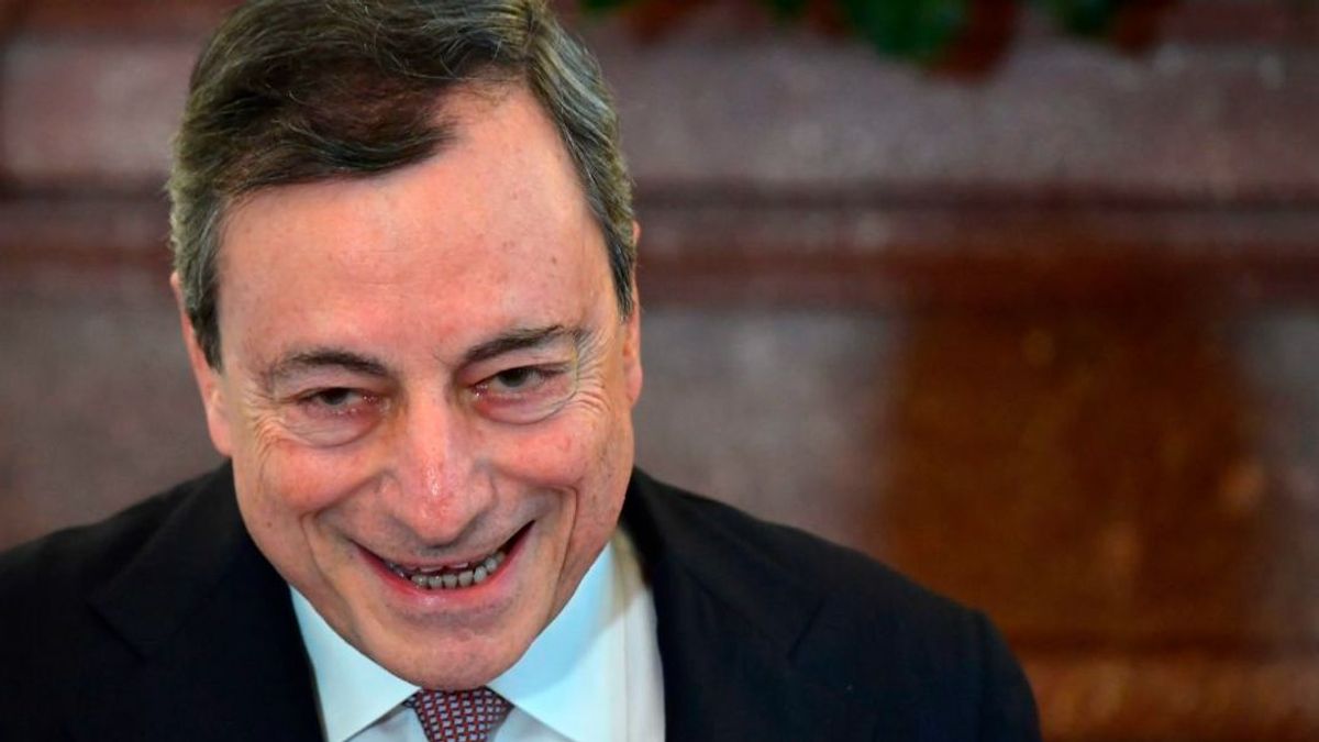 El aún primer ministro italiano Mario Draghi