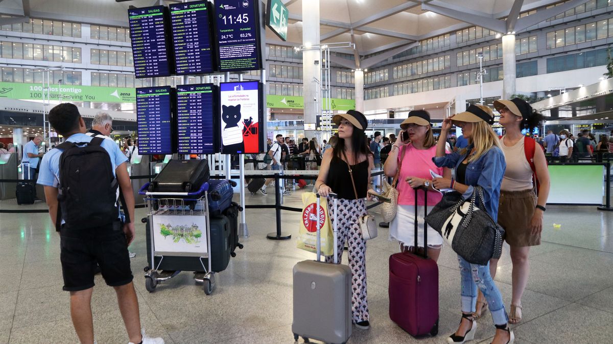 La saturación en los aeropuertos europeos contrae el turismo en la Costa del Sol con cancelaciones de última hora