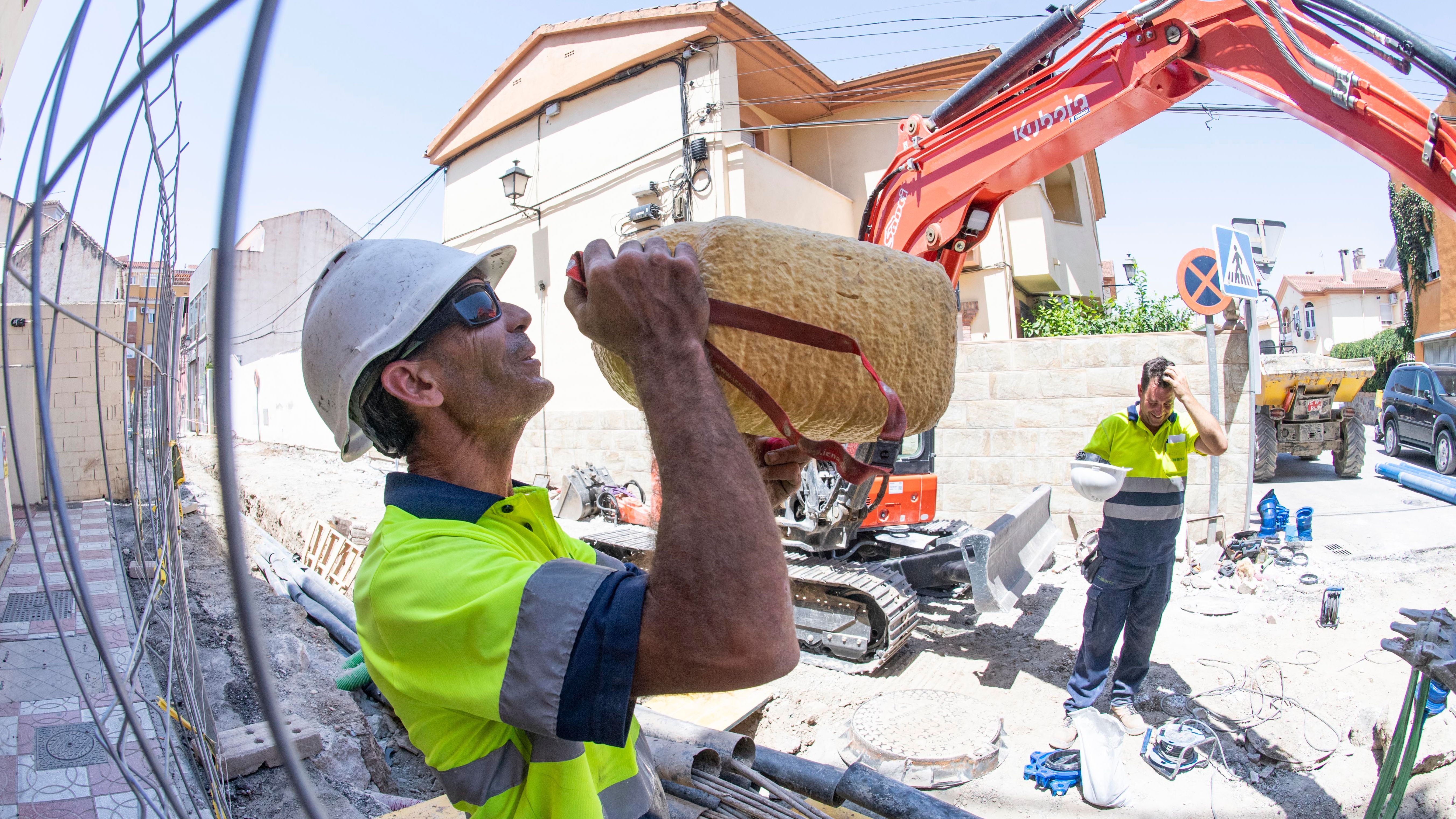 Obreros y agricultores en la ola de calor