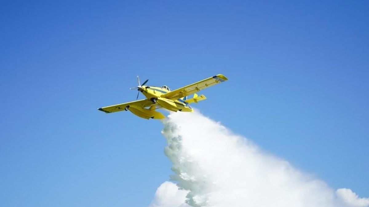 Muere un piloto al estrellarse una avioneta de emergencias durante la extinción de incendios en Portugal