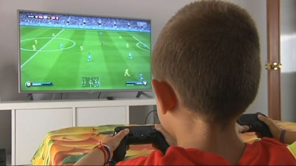 Los videojuegos, fuente de tensiones entre padres e hijos: ¿cuál es el uso aconsejable de las consolas?