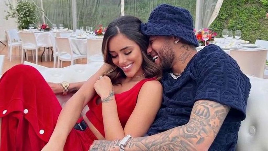 Neymar podría haber sido infiel a su novia