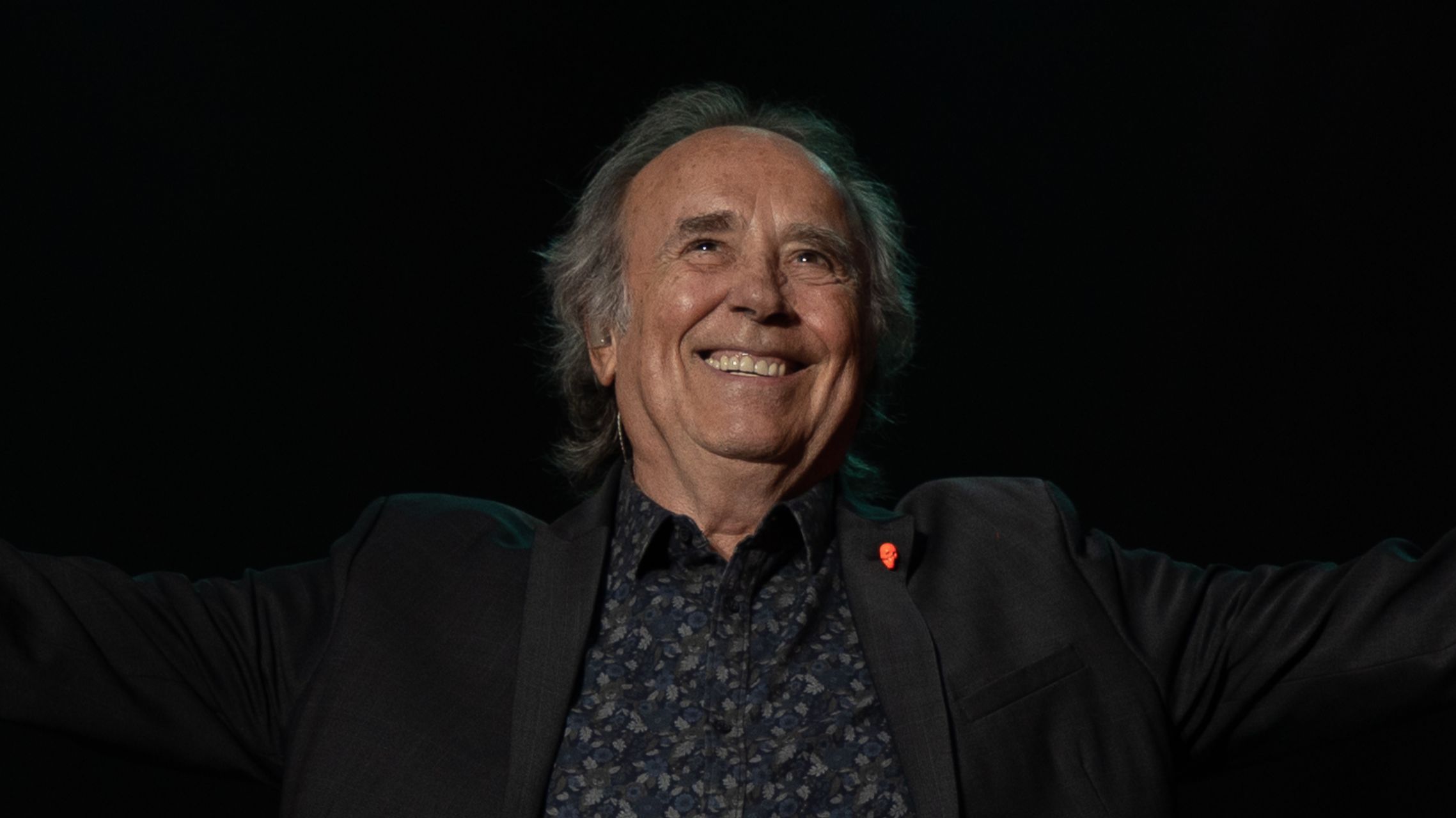 Joan Manuel Serrat emociona al público en Peralada, Girona: "Esto es una despedida pero, sobre todo, una fiesta"