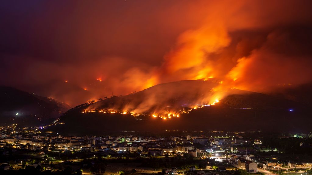 El fuego en Ourense obliga a desalojar a más de mil personas: "Lo estamos perdiendo todo"