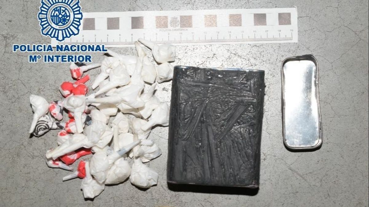 La Policía desmantela un punto de venta de droga en Coria del Río con servicio de 'telecoca' La Policía desmantela un punto de venta de droga en Coria del Río con servicio de 'telecoca'
