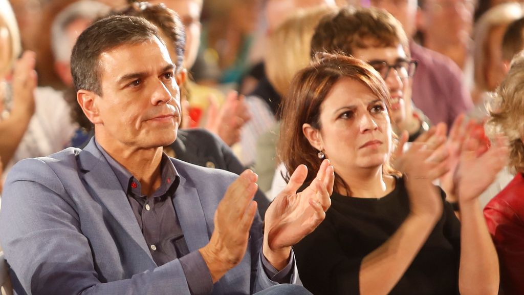 Pedro Sánchez y Adriana Lastra en un acto del PSOE