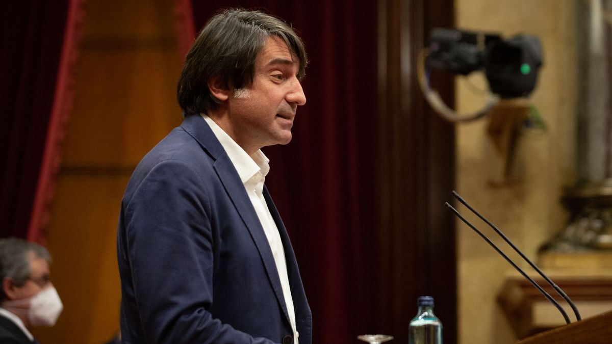 El diputado de JxCat Francesc Dalmases interviene en la Diputación Permanente del Parlamen