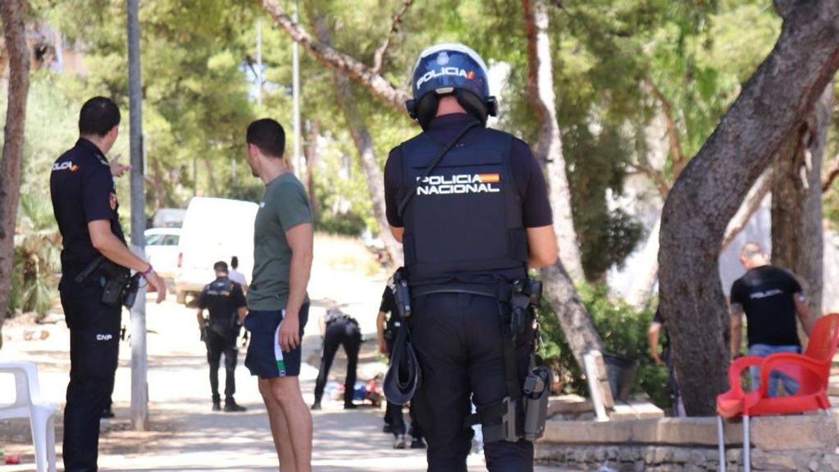 Agentes de la Policía Nacional en el lugar donde se ha producido este miércoles un tiroteo Agentes de la Policía Nacional en el lugar donde se ha producido este miércoles un tiroteo