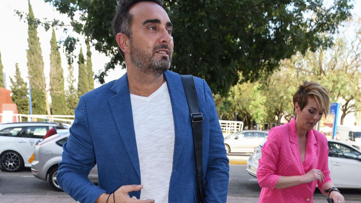 Rocio Carraso,Fidel Albiac during the presentation of the concert Women sing to Rocío Jurado in Seville on Wednesday, April 27, 2022.