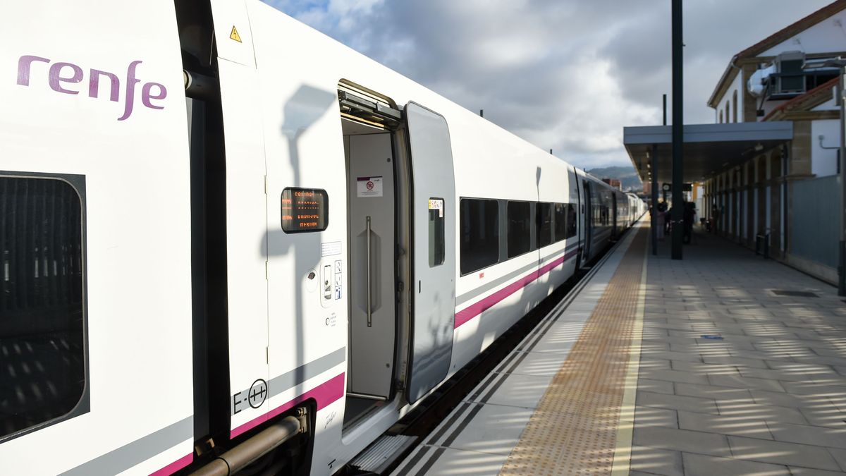 EuropaPress 4535263 tren comercial linea alta velocidad extremadura 23 junio 2022 plasencia EuropaPress 4535263 tren comercial linea alta velocidad extremadura 23 junio 2022 plasencia
