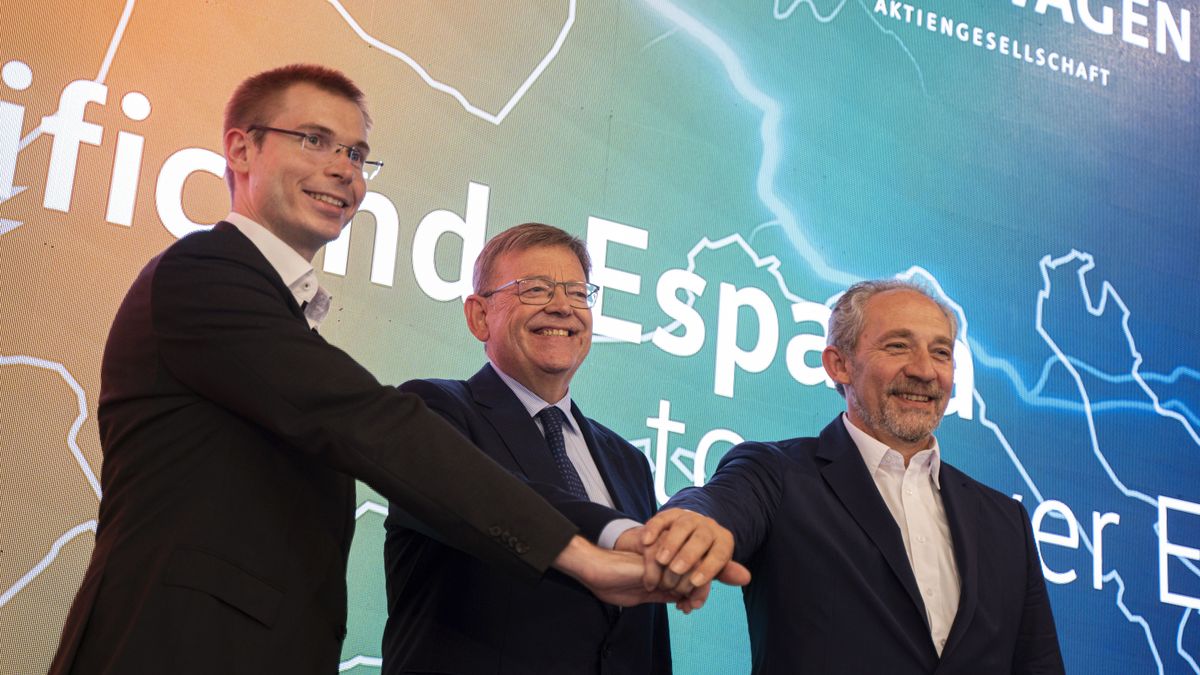 La Generalitat proyecta un centro de FP de automoción eléctrica contiguo a la gigafactoría de Sagunto La Generalitat proyecta un centro de FP de automoción eléctrica contiguo a la gigafactoría de Sagunto
