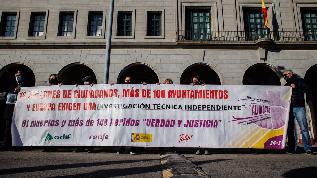 Protesta de víctimas del Alvia por una investigación técnica independiente