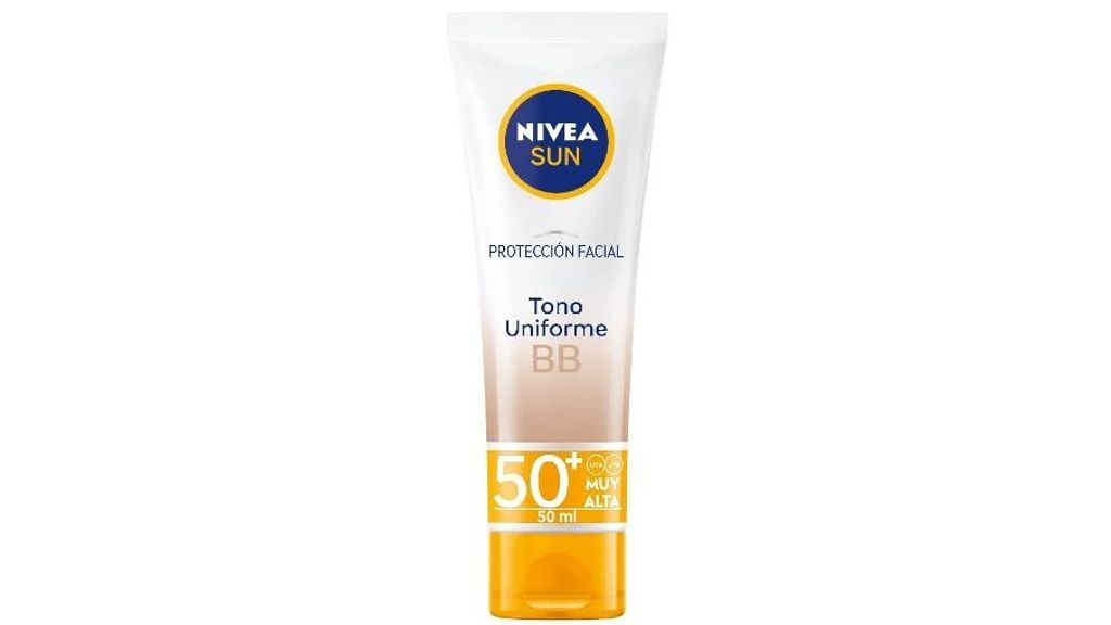 4 NIVEA SUN protector solar facial antiedad