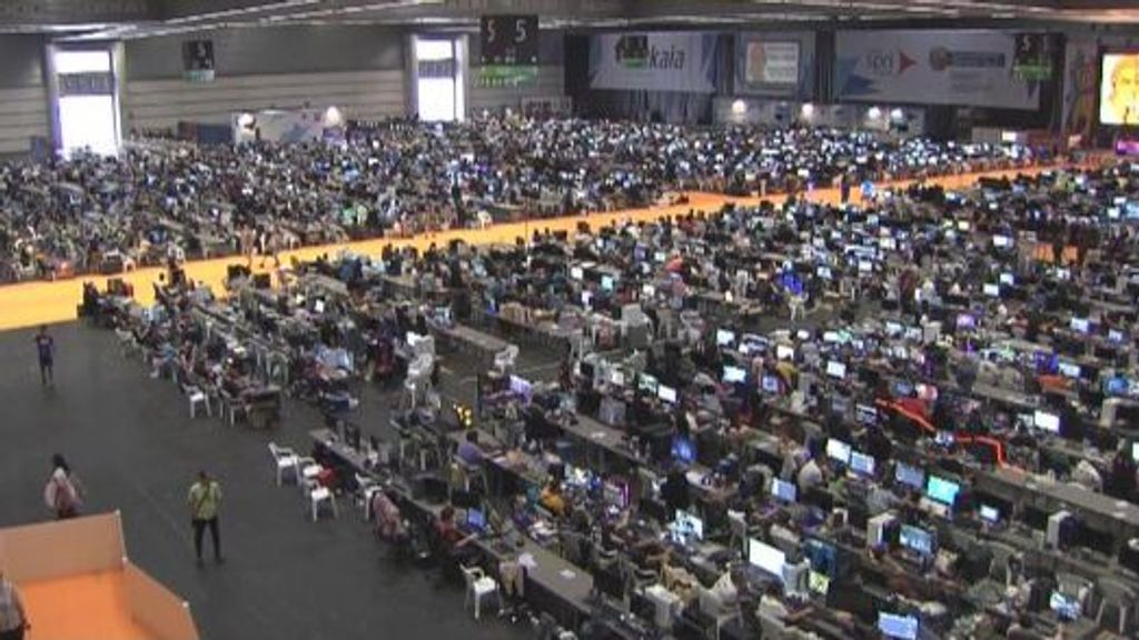 Arranca la Euskal Encounter: “Aquí los frikis de la informática no sentimos como en casa”