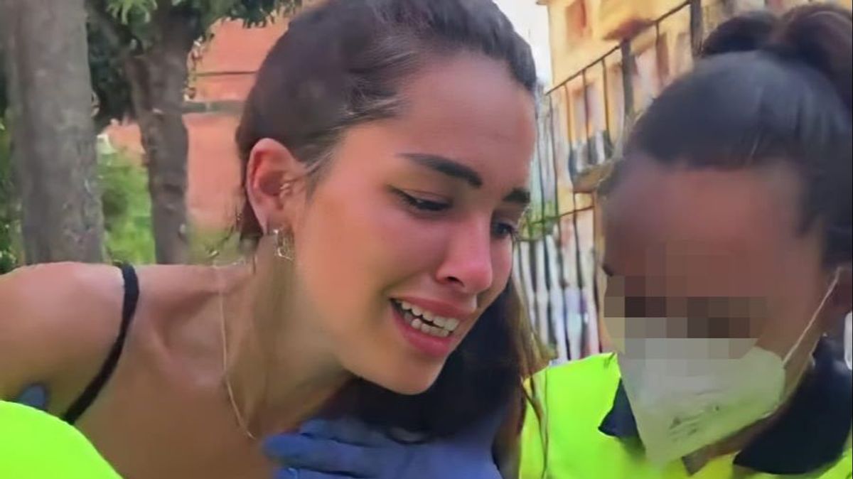 El desgarrador momento en el que Jennifer Lara se ve obligada a entregar a su hija El desgarrador momento en el que Jennifer Lara se ve obligada a entregar a su hija