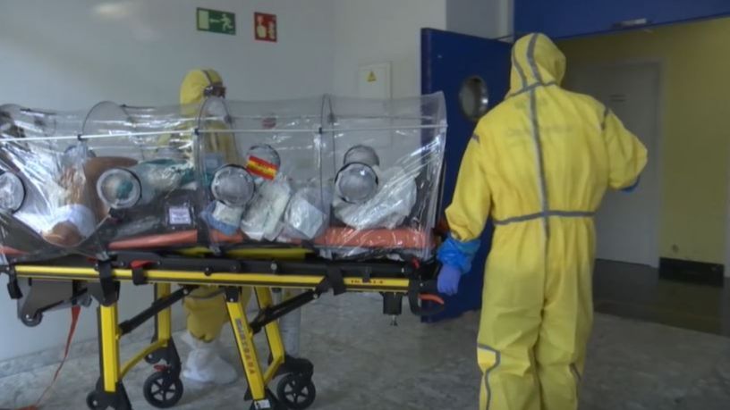 Acogen a un paciente con fiebre hemorrágica que precisa de condiciones especiales de aislamiento en Euskadi
