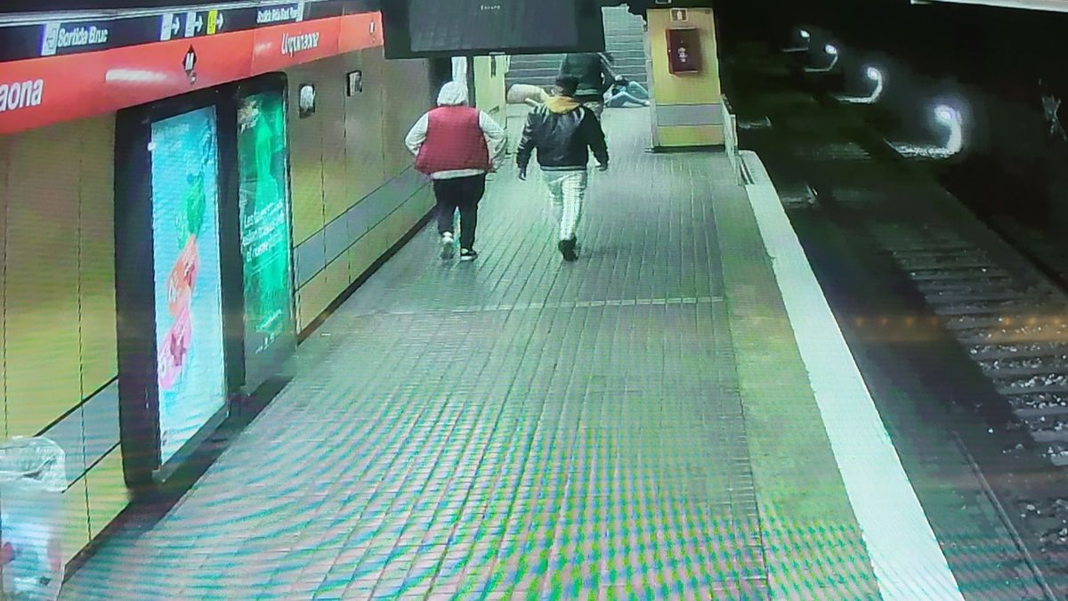 Imágenes de las cámaras de seguridad del Metro de Barcelona