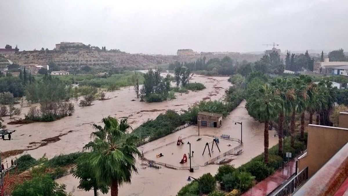 Las temperaturas "increíblemente altas" del mar pueden adelantar las lluvias torrenciales a agosto Las temperaturas "increíblemente altas" del mar pueden adelantar las lluvias torrenciales a agosto