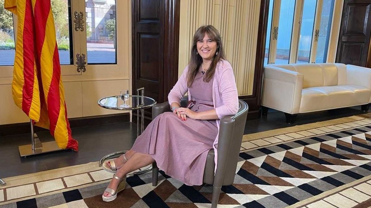 Laura Borràs sobre su posible suspensión al frente del Parlament: "No significa dejar el escaño" Laura Borràs sobre su posible suspensión al frente del Parlament: "No significa dejar el escaño"