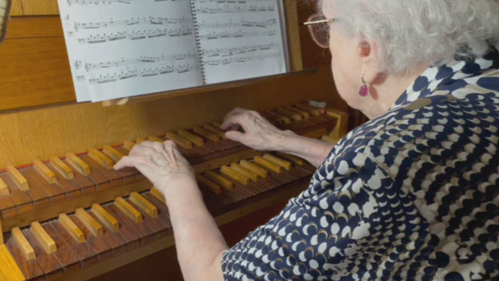 Montserrat Torrent, la organista más longeva de España