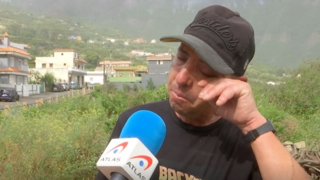 La tristeza de los vecinos de Tenerife que se resisten a dejar sus hogares ante la amenaza de las llamas
