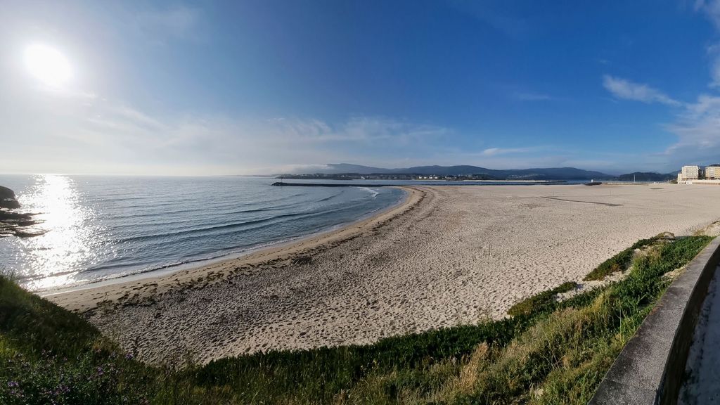 Playa de A Rapadoira, en Foz, donde ha fallecido un bañista