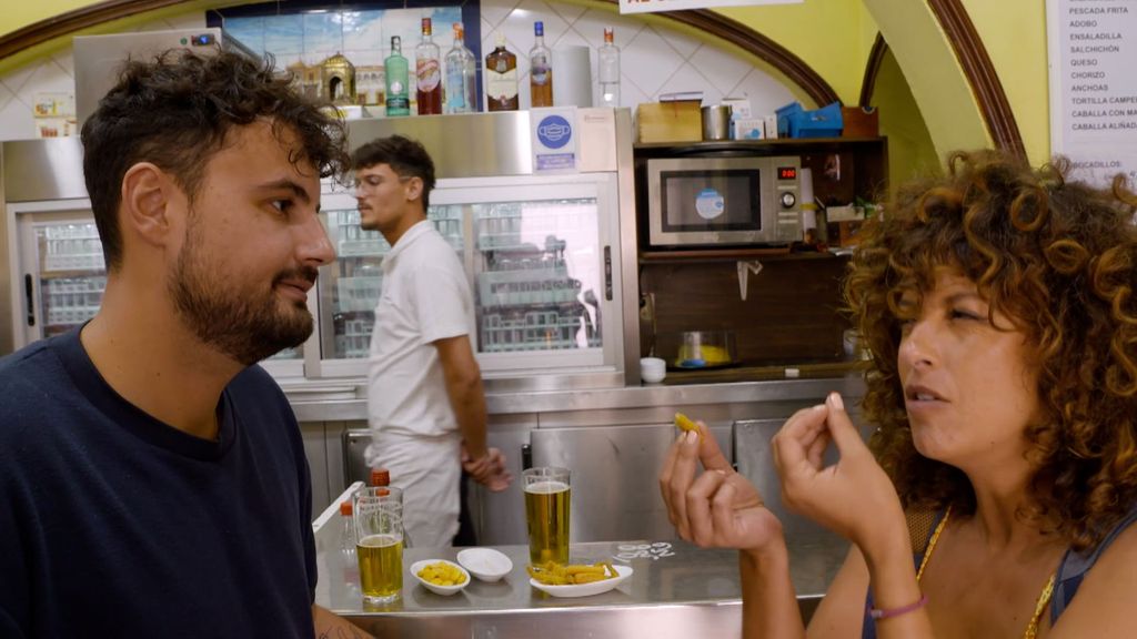 Amodeo en un bar de Sevilla