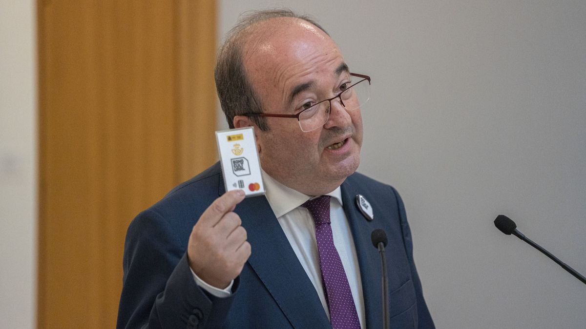 El ministro Iceta presenta en Valencia el Bono Cultural de 400 euros para jóvenes El ministro Iceta presenta en Valencia el Bono Cultural de 400 euros para jóvenes
