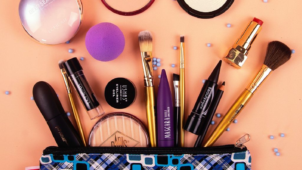 Estos son los productos que no pueden faltar en tu neceser de maquillaje