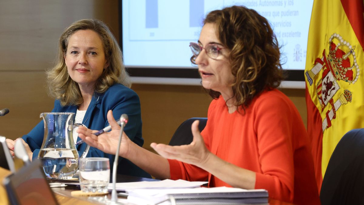 La vicepresidenta primera Nadia Calviño y la ministra de Hacienda, María Jesús Montero La vicepresidenta primera Nadia Calviño y la ministra de Hacienda, María Jesús Montero