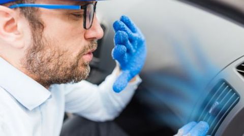 Por qué huele mal el aire acondicionado del coche? - NIUS