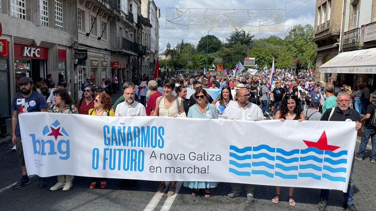 Manifestación nacionalista por las calles de Santiago de Compostela (A Coruña). Manifestación nacionalista por las calles de Santiago de Compostela (A Coruña).